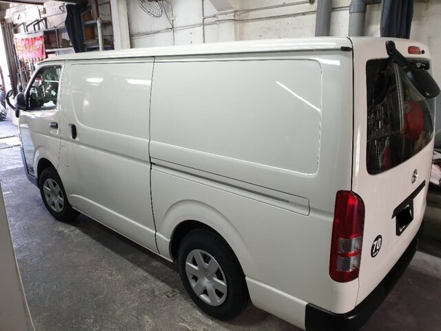 Toyota HiAce Auto Diesel Toyota HiAce Auto Diesel